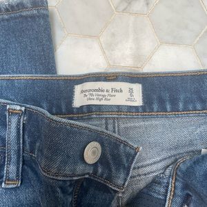 Abercrombie and fitch 70’s Vintage Flare Ultra High Rise